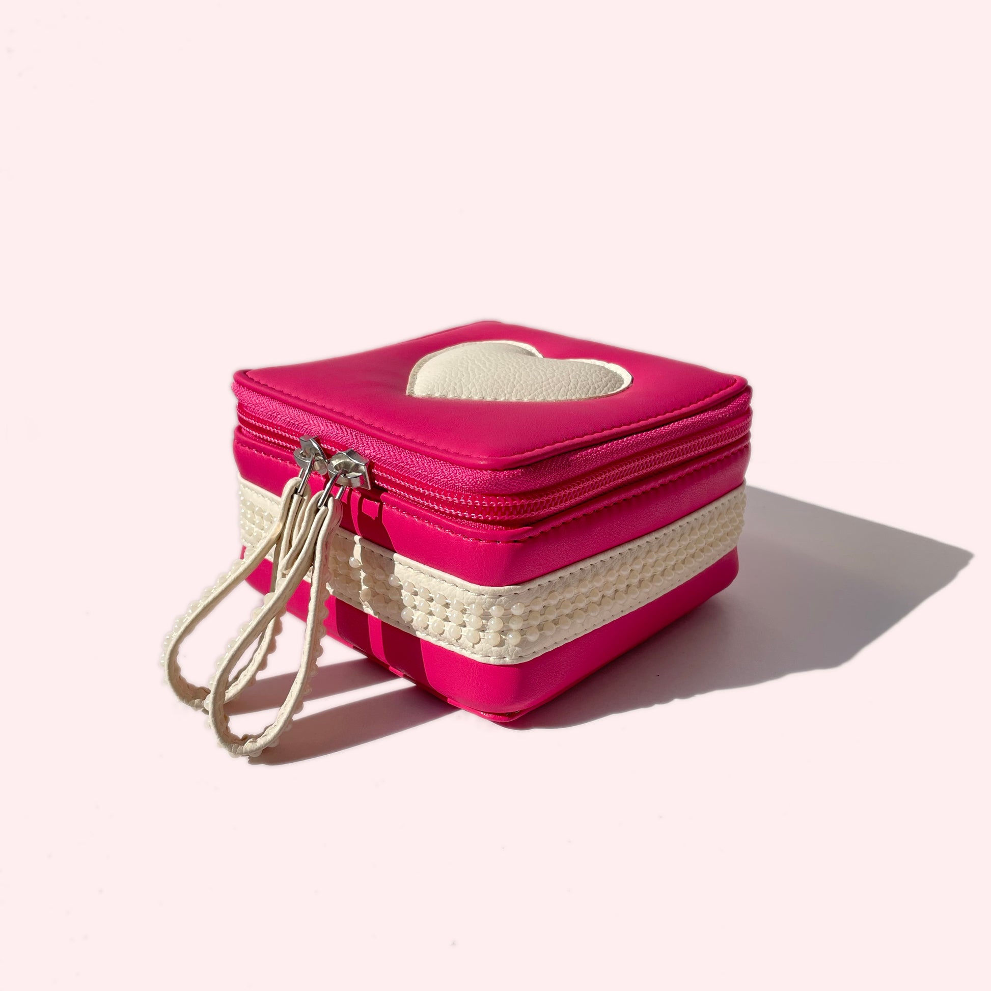 EVERYDAY ESSENTIALS VANITY