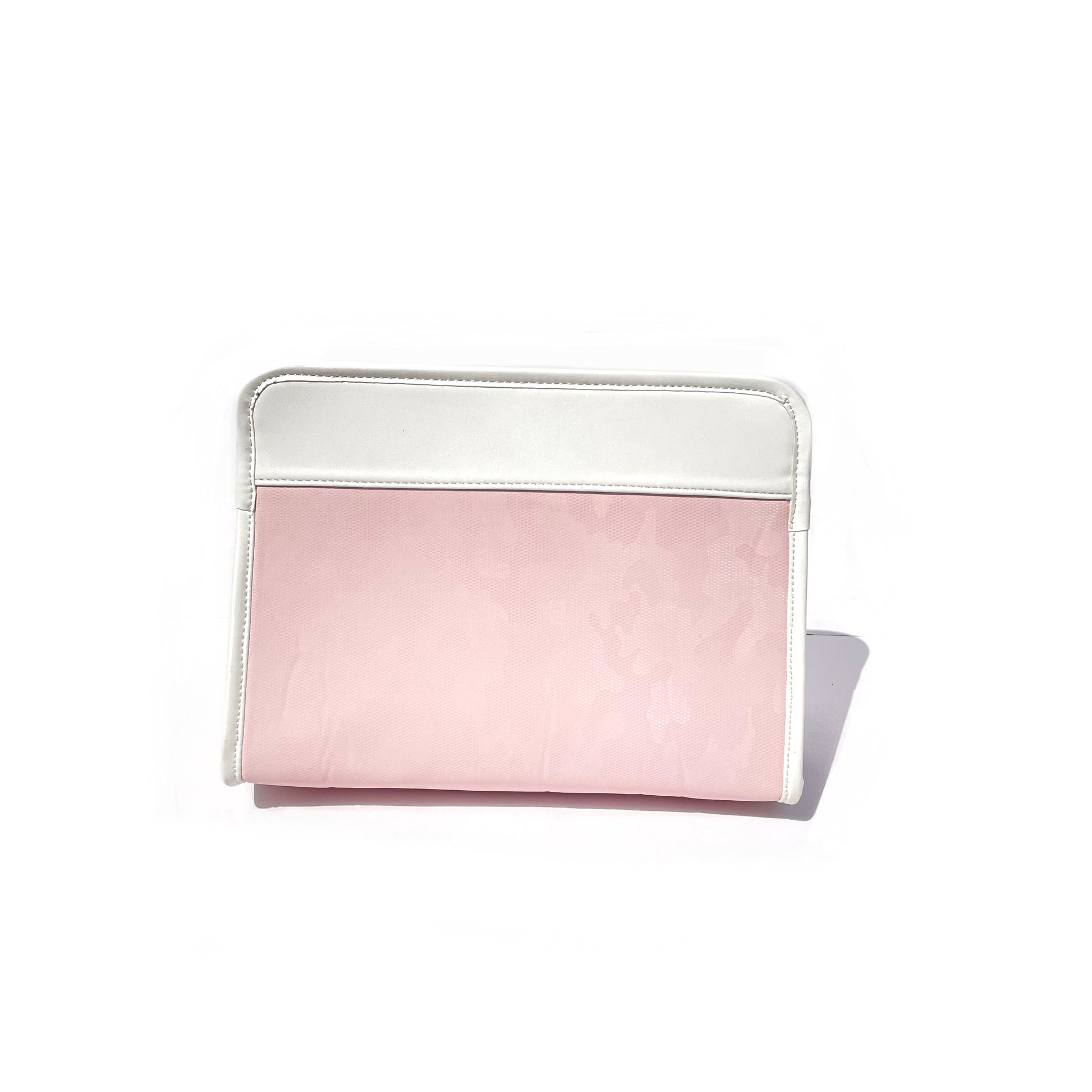 LEE POUCH